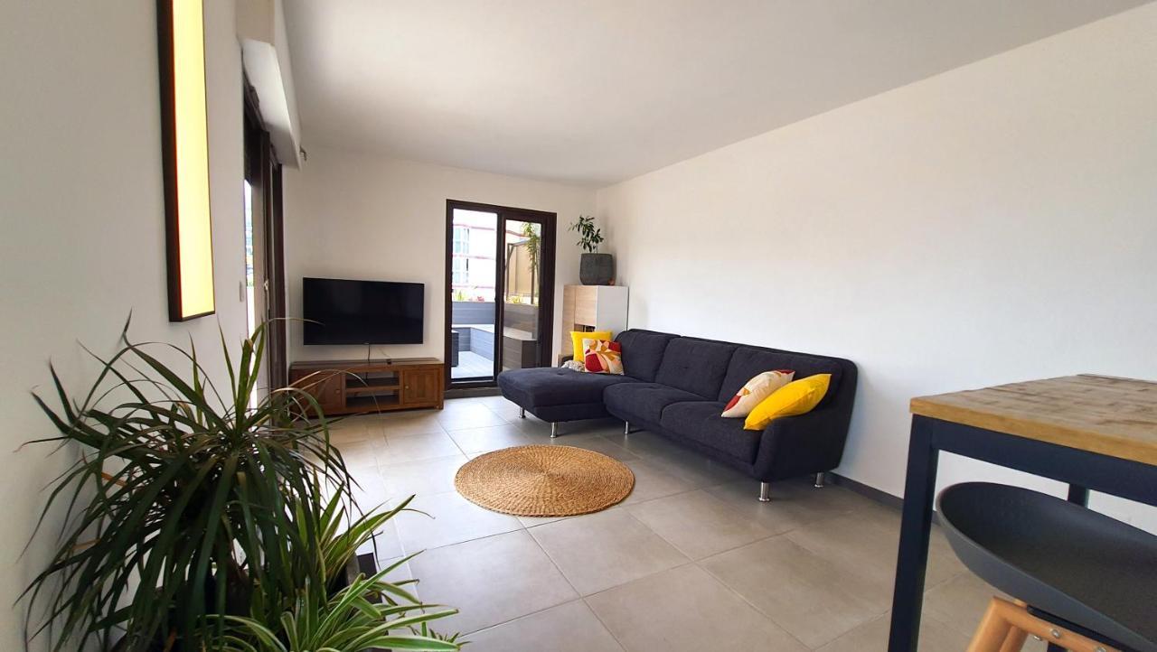 Rooftop - L'Appartement En Haut Saint-Denis Buitenkant foto