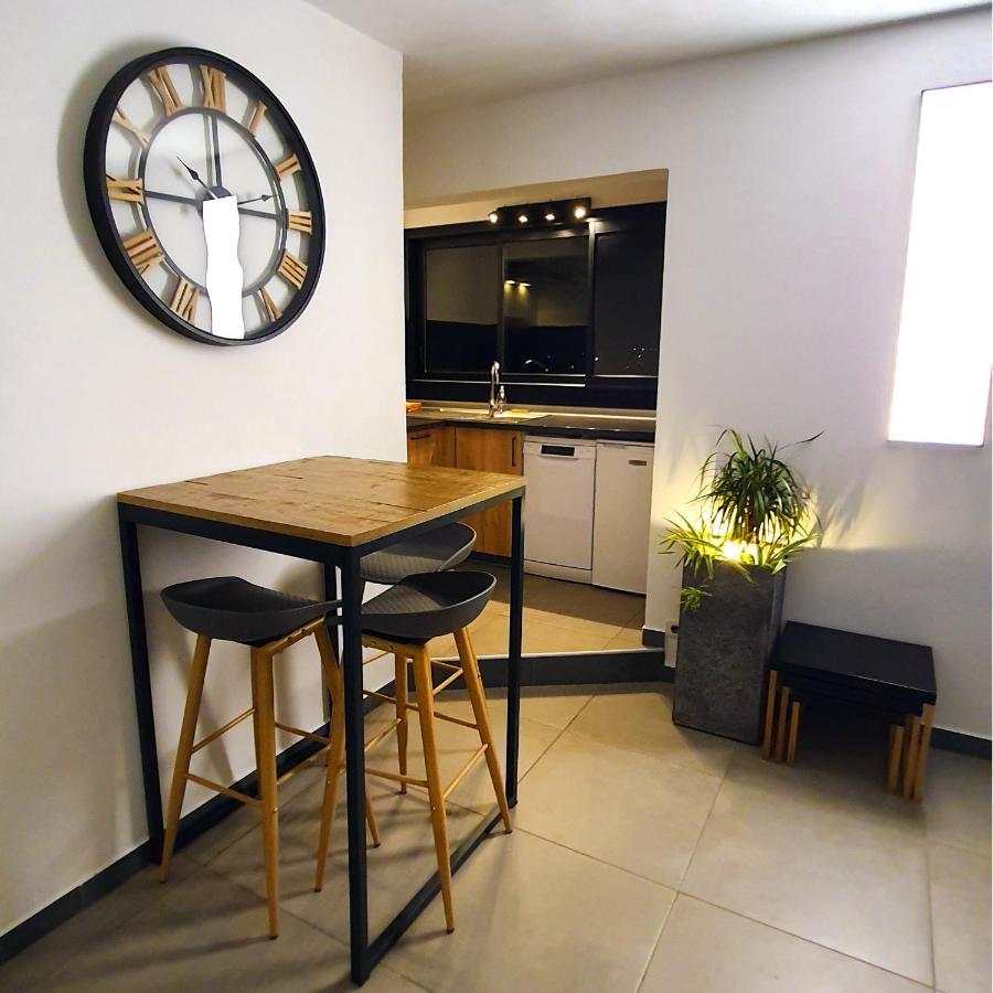 Rooftop - L'Appartement En Haut Saint-Denis Buitenkant foto